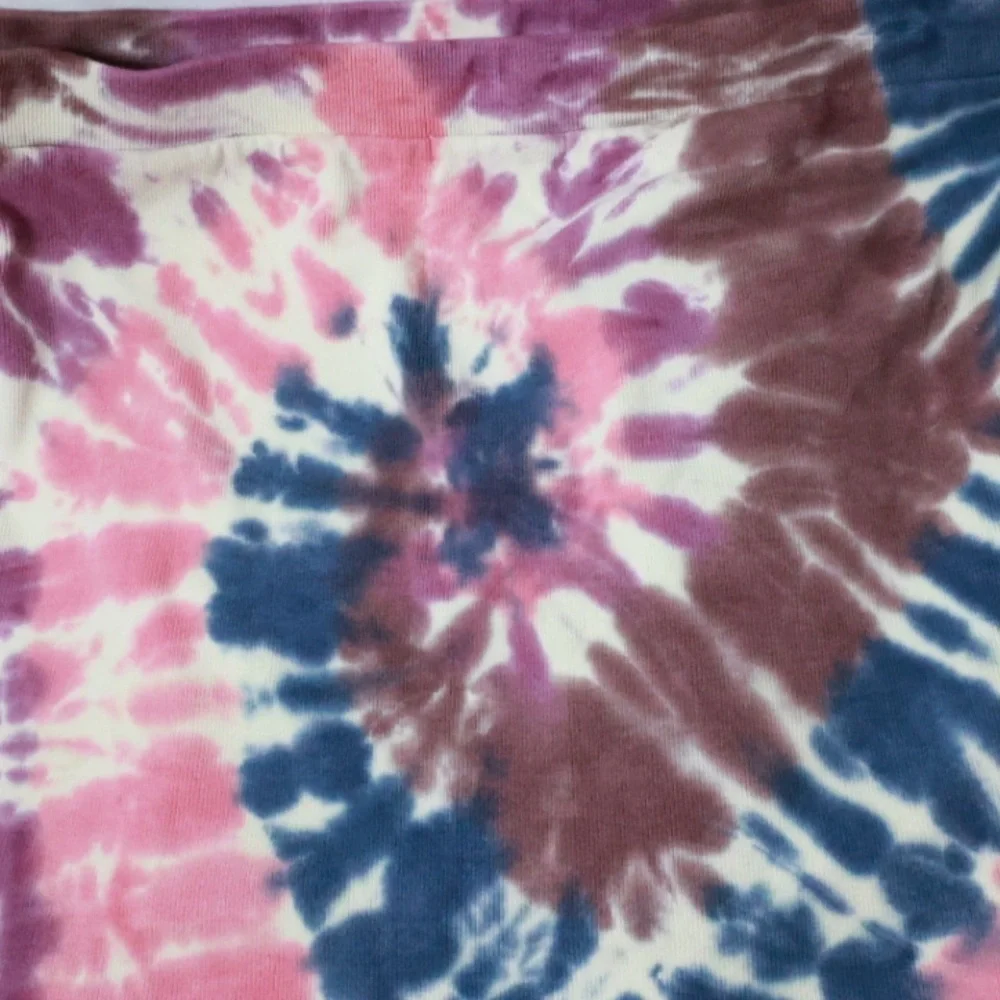 Lovers and Friends Angela Mini Skirt in Hot Tie Dye, size Large
